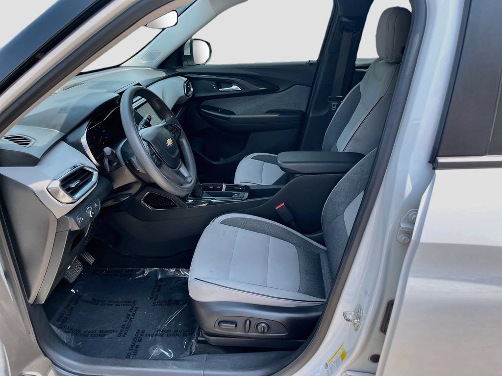 Used 2021 Chevrolet TrailBlazer LT AWD/4WD image 22