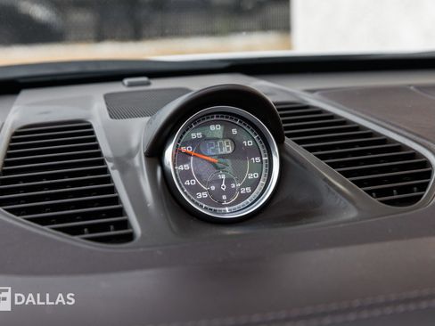 Used 2015 Porsche 911 Turbo S image 27