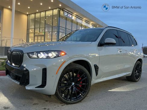 New 2026 BMW X5 xDrive40i w/ M Sport Package image 1