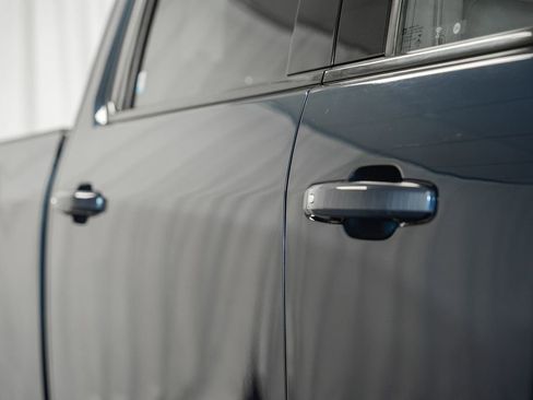 Used 2022 GMC Sierra 3500 AT4 w/ AT4 Preferred Package image 23