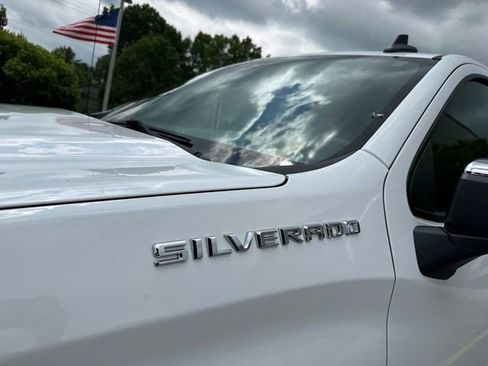 Used 2023 Chevrolet Silverado 1500 LT AWD/4WD image 13