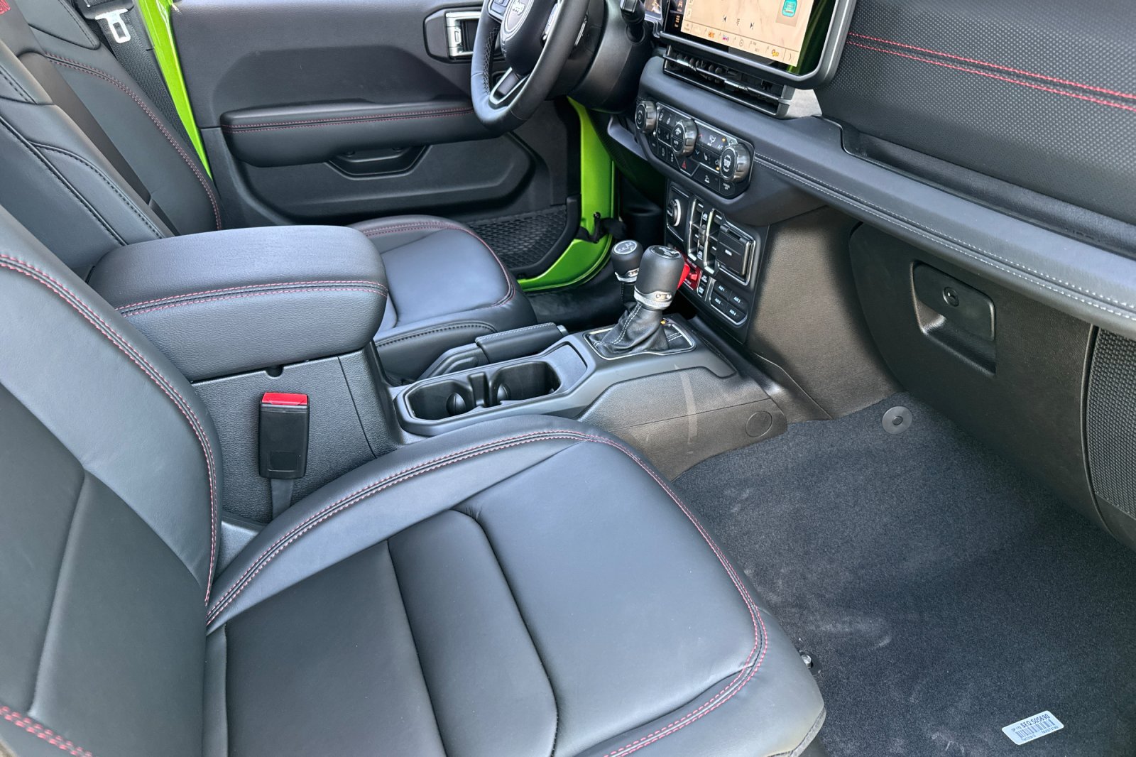 New 2026 Jeep Wrangler Unlimited Rubicon w/ Steel Bumper Group AWD/4WD image 15
