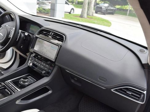Used 2019 Jaguar F-PACE R-Sport AWD/4WD image 57