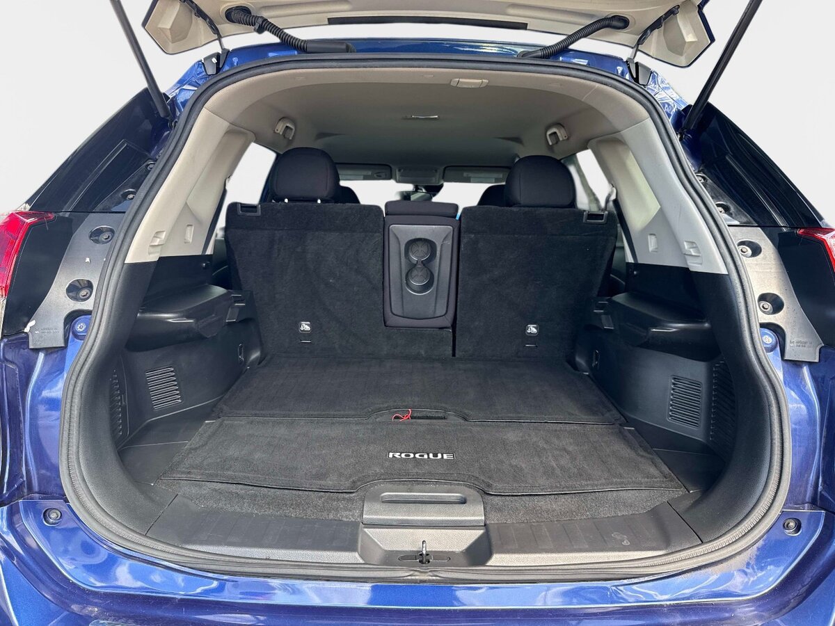 Used 2019 Nissan Rogue S w/ Special Edition Package FWD image 8