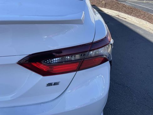 Used 2024 Toyota Camry SE image 17
