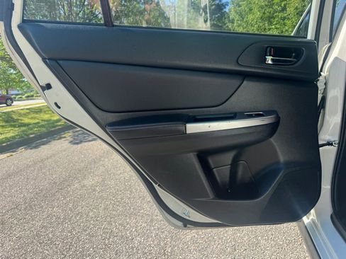 Used 2016 Subaru Crosstrek 2.0i Limited image 11