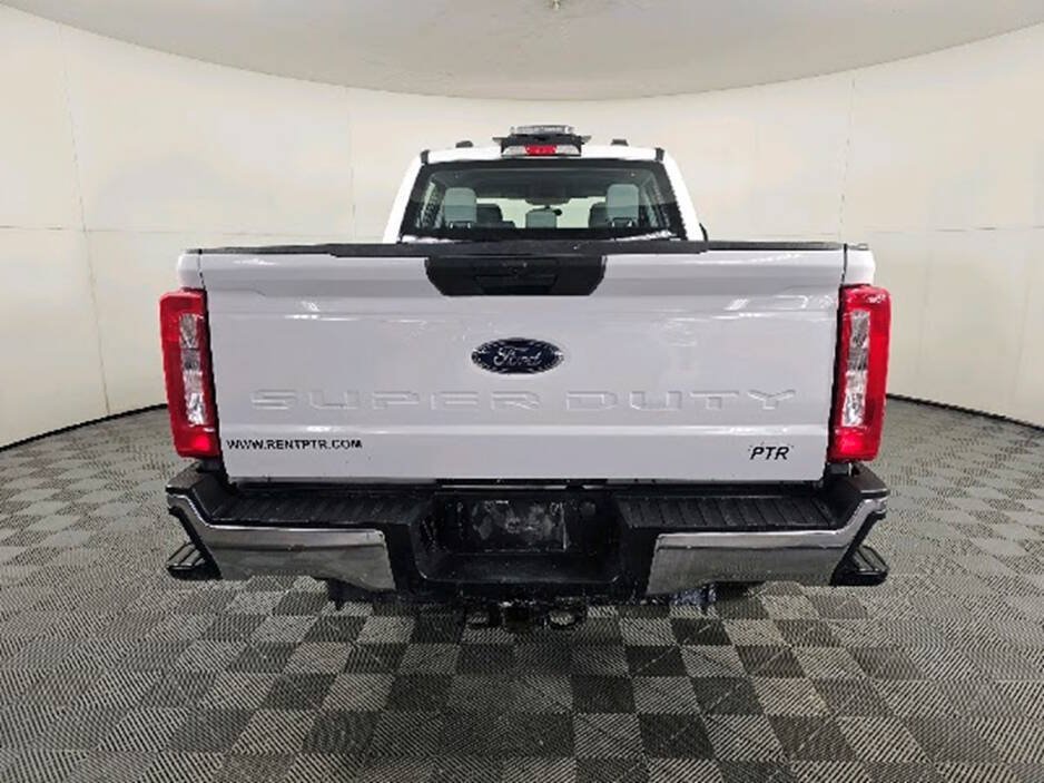 Used 2023 Ford F250 XL w/ FX4 Off-Road Package AWD/4WD image 6