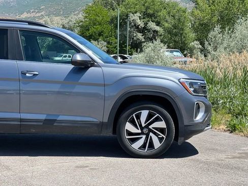 Used 2024 Volkswagen Atlas SE AWD/4WD image 10