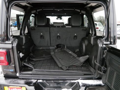 Used 2024 Jeep Wrangler High Altitude image 18