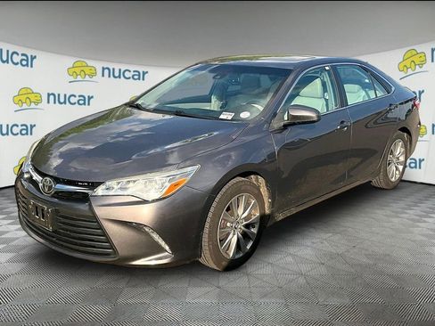 Used 2017 Toyota Camry XLE w/ Advanced Technology Package FWD image 3
