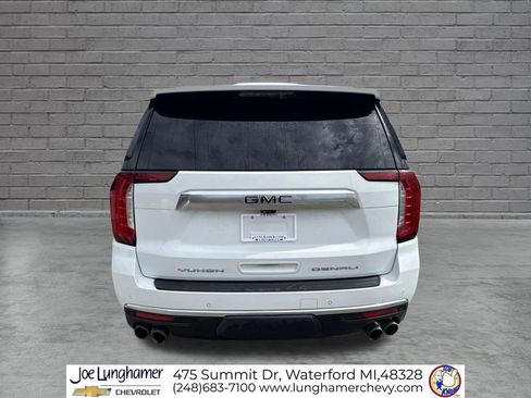 Used 2021 GMC Yukon Denali w/ Denali Premium Package AWD/4WD image 4