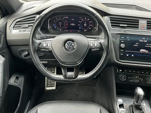 Used 2019 Volkswagen Tiguan SEL R-Line image 16