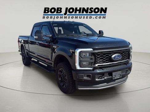 Used 2023 Ford F350 Lariat w/ Lariat Ultimate Package AWD/4WD image 1