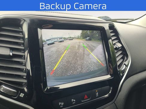 Used 2021 Jeep Cherokee Limited FWD image 29