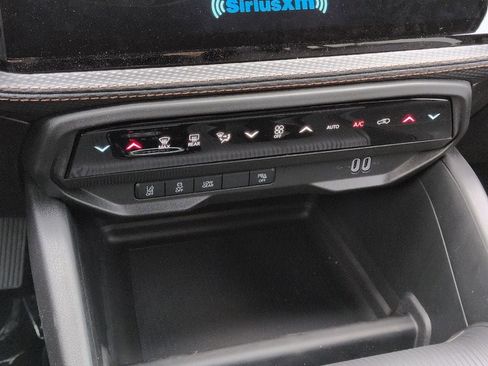 New 2026 Jeep Cherokee Limited image 17