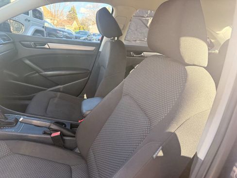 Used 2012 Volkswagen Passat 2.5 S image 12