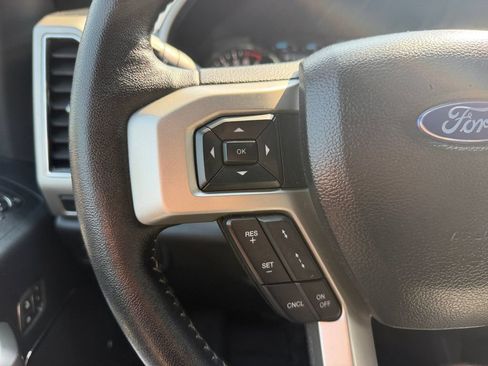 Used 2020 Ford F150 Lariat w/ Equipment Group 502A Luxury AWD/4WD image 20