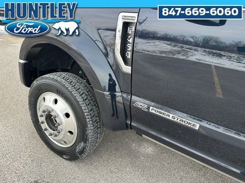Used 2022 Ford F450 Platinum w/ FX4 Off-Road Package image 9