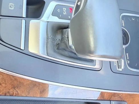 Used 2018 Audi Q5 Prestige w/ Prestige Package AWD/4WD image 32