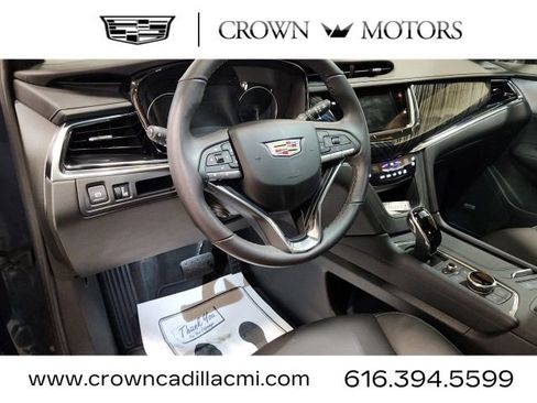 Certified 2025 Cadillac XT6 Premium Luxury image 12