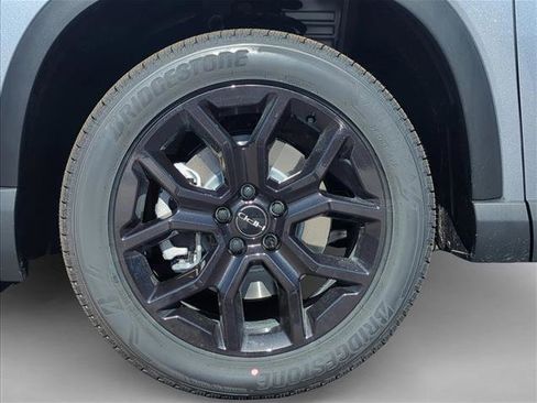 New 2025 Honda Pilot Touring image 9