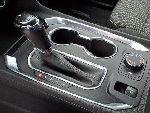 Used 2019 Chevrolet Traverse LT image 11