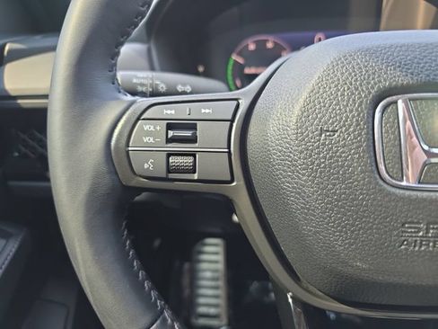 Used 2025 Honda Accord Sport image 19