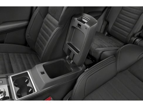 Used 2024 Mitsubishi Outlander AWD image 9