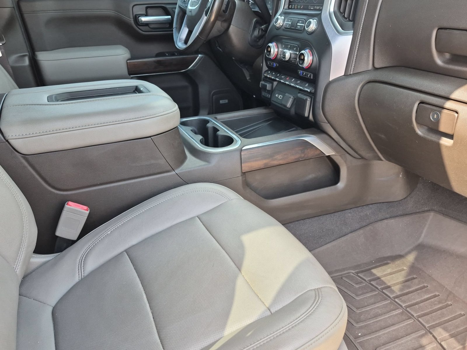 Used 2020 GMC Sierra 1500 SLT w/ SLT Premium Plus Package AWD/4WD image 31