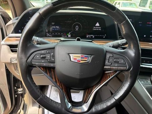 Used 2023 Cadillac Escalade Premium Luxury AWD/4WD image 11