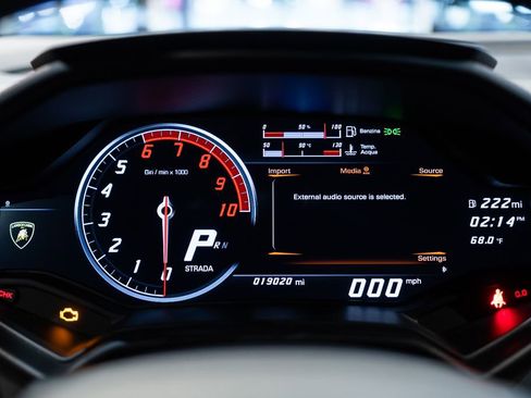 Used 2017 Lamborghini Huracan LP 580-2 image 31