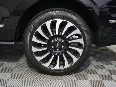Used 2024 Lincoln Navigator Black Label AWD/4WD image 22