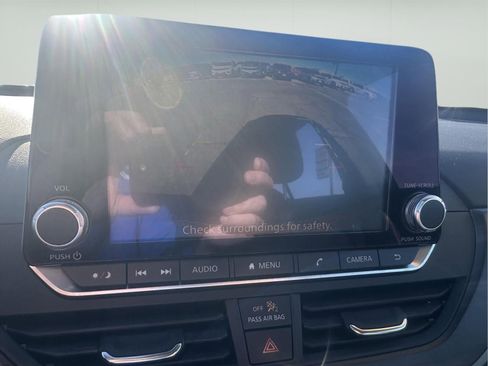 Used 2024 Nissan Altima 2.5 SV image 28