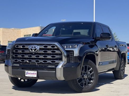 Used 2024 Toyota Tundra Platinum AWD/4WD image 2