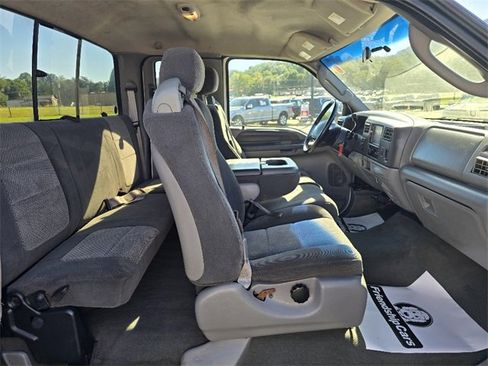 Used 2003 Ford F250 XLT image 12