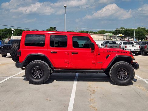 Used 2021 Jeep Wrangler Unlimited Rubicon w/ Xtreme Recon 35" Tire Package AWD/4WD image 7