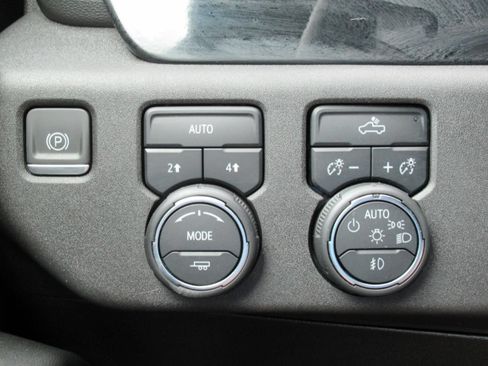 Used 2024 Chevrolet Silverado 1500 RST w/ Convenience Package II AWD/4WD image 21