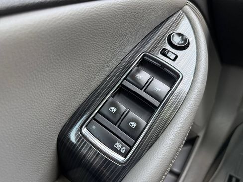 Used 2017 Chevrolet Impala Premier FWD image 27