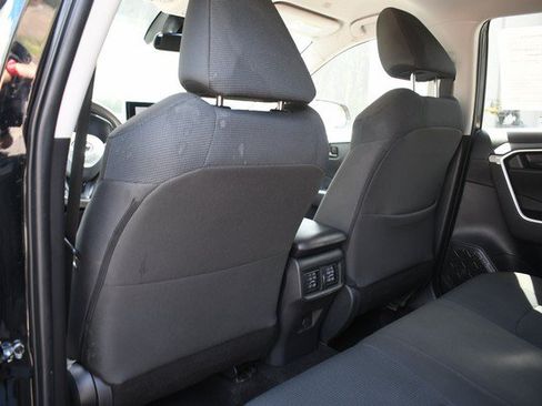 Used 2023 Toyota RAV4 LE AWD/4WD image 21
