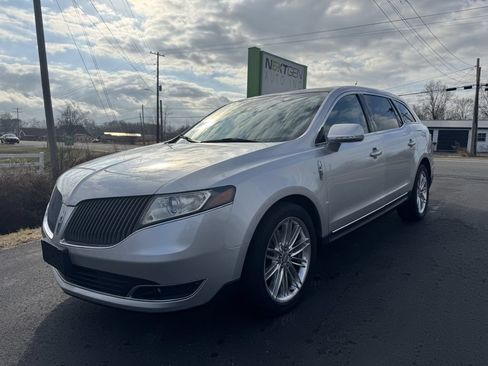 Used 2014 Lincoln MKT AWD w/ Equipment Group 201A image 1