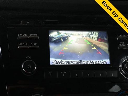Used 2017 Nissan Rogue Sport S w/ S Appearance Package image 3