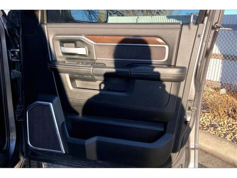 Used 2022 RAM 2500 Laramie image 26