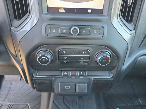 Used 2020 Chevrolet Silverado 1500 Custom w/ Custom Value Package image 27