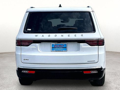 Used 2024 Jeep Wagoneer Series III w/ Flexible Seating Group AWD/4WD image 5
