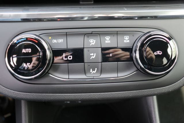 New 2026 Buick Envista Sport Touring FWD image 23