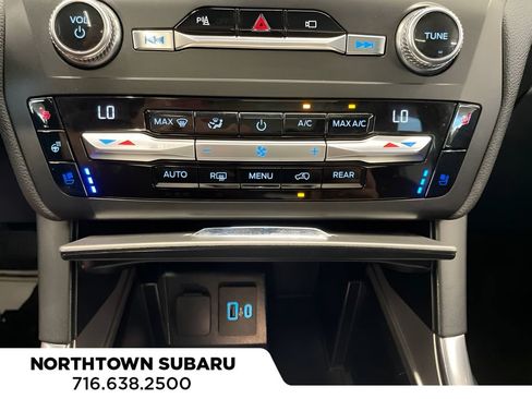 Used 2020 Ford Explorer Limited w/ Equipment Group 310A AWD/4WD image 13