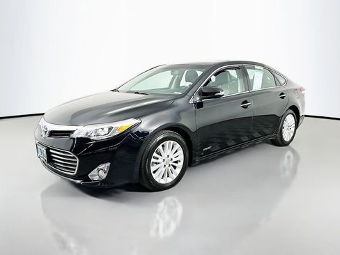 Used 2013 Toyota Avalon Limited image 4