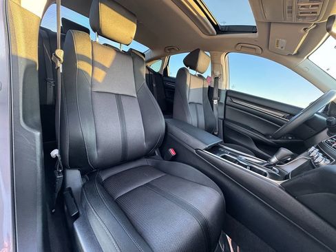 Used 2019 Honda Accord EX image 29
