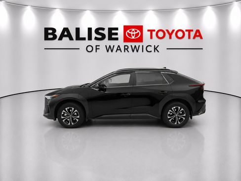 Used 2024 Toyota bZ4X AWD w/ Weather Package image 3