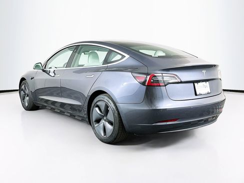 Used 2019 Tesla Model 3 Standard Range image 5